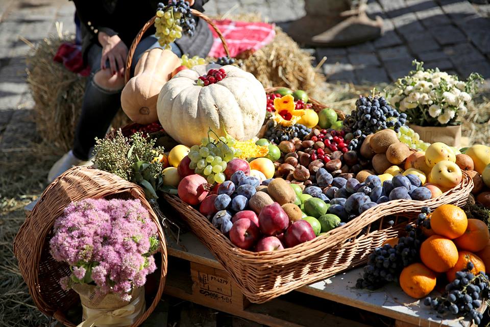 Traditional Tbilisoba festival held in the capital of Georgia geotv.ge